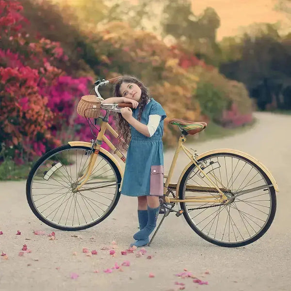 Young girl wearing a contrasted pockets set, practical matching sister style for everyday family adventures.